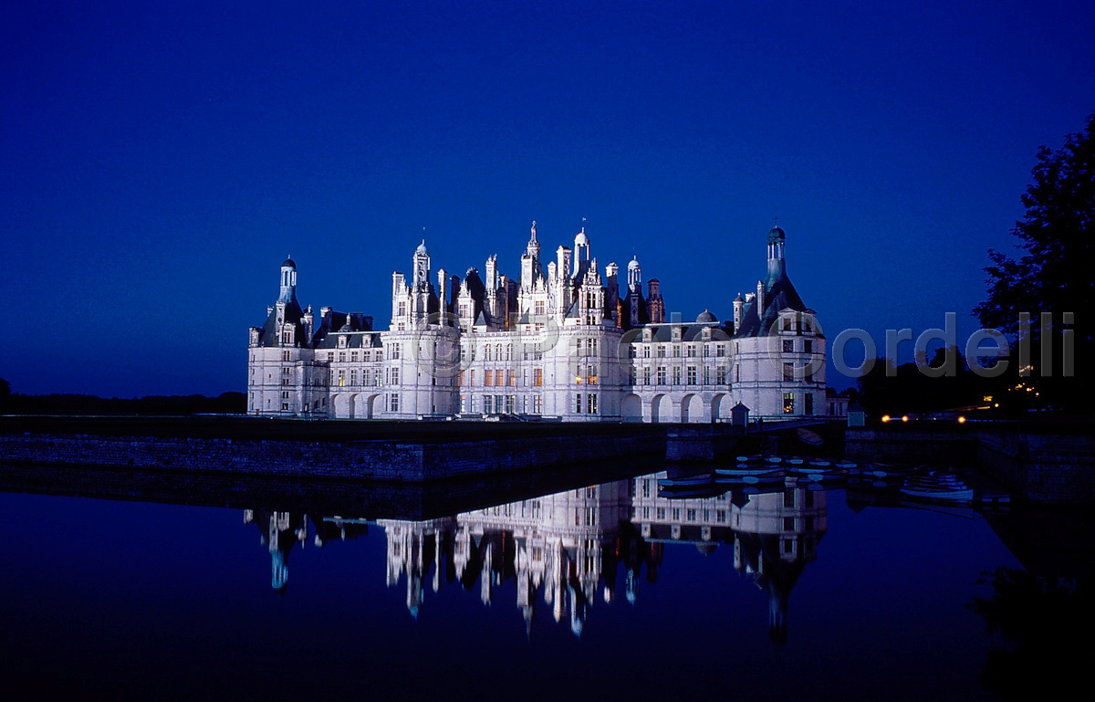 Chambord Castle, Loire Valley, France
 (cod:France 08)